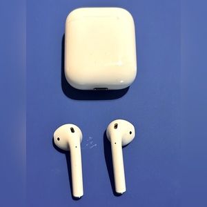 Apple AirPods 2nd generation with charging case